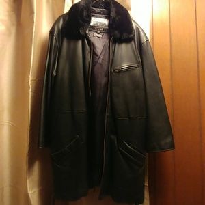 Leather coat with a removable lining